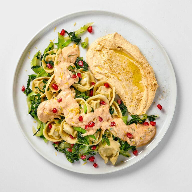 Tortellini-Salat mit Hummus
