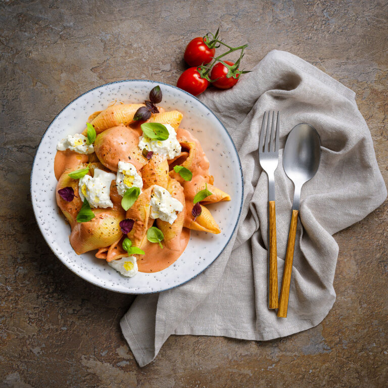 Food-Fotografie: Pasta mit Tomaten Rahm Sauce und Burata- Kunde: Homann Saucen - Agentur: ATS Agentur für Werbung und Verkaufsförderung