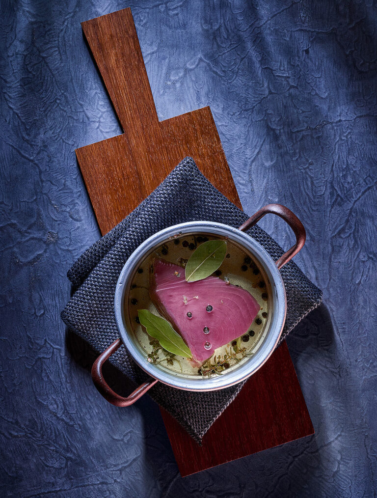 Foodfotografie: Orientasia • Eine kulinarische Reise vom Okzident nach Asien • In Olivenöl eingelegter Thunfisch