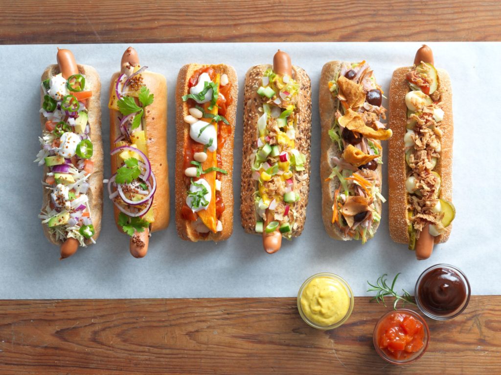 Food Fotografie – verschiedene Hotdogs