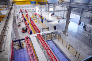 Industrie-Fotografie. Große Produktionshalle